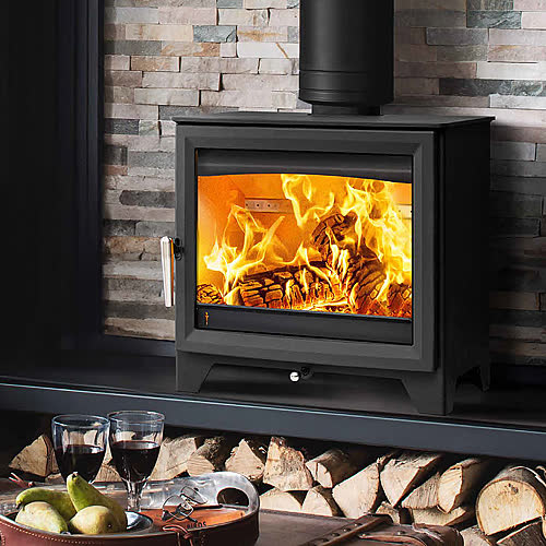 Hunter Isca 7 wood burning stove from The Fireplace & Stove Co.